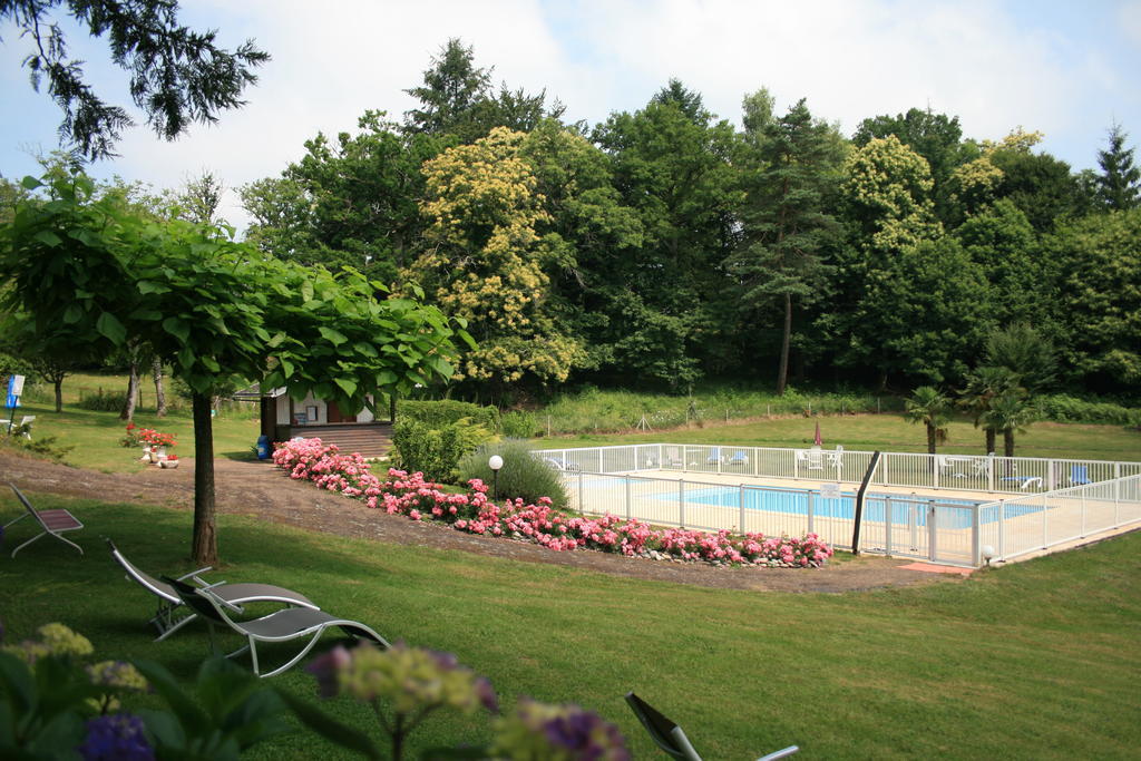 Hotel Roche De Vic Albussac Zewnętrze zdjęcie