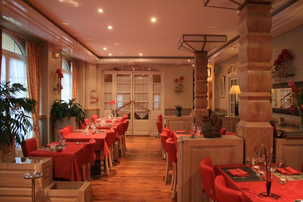 Hotel Roche De Vic Albussac Zewnętrze zdjęcie