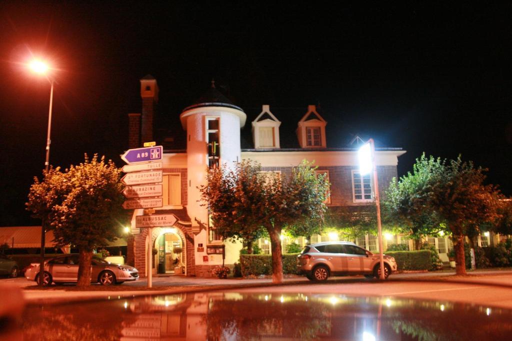 Hotel Roche De Vic Albussac Zewnętrze zdjęcie